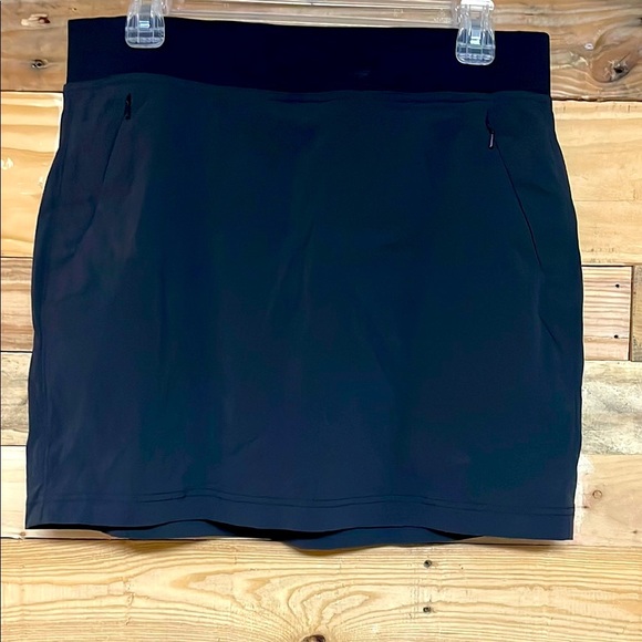 Eddie Bauer size 10 Black Athletic Mini Pencil Skirt with Built-in Short Pockets - Picture 1 of 9